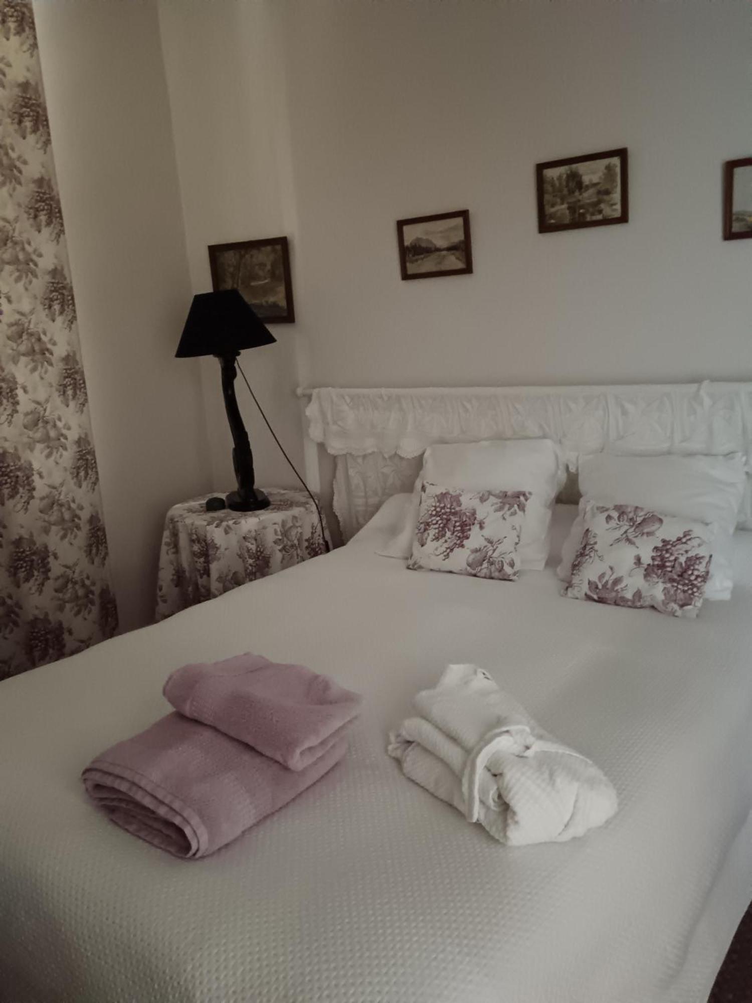 Castel La Bergerie Bed & Breakfast Laglorieuse Dış mekan fotoğraf