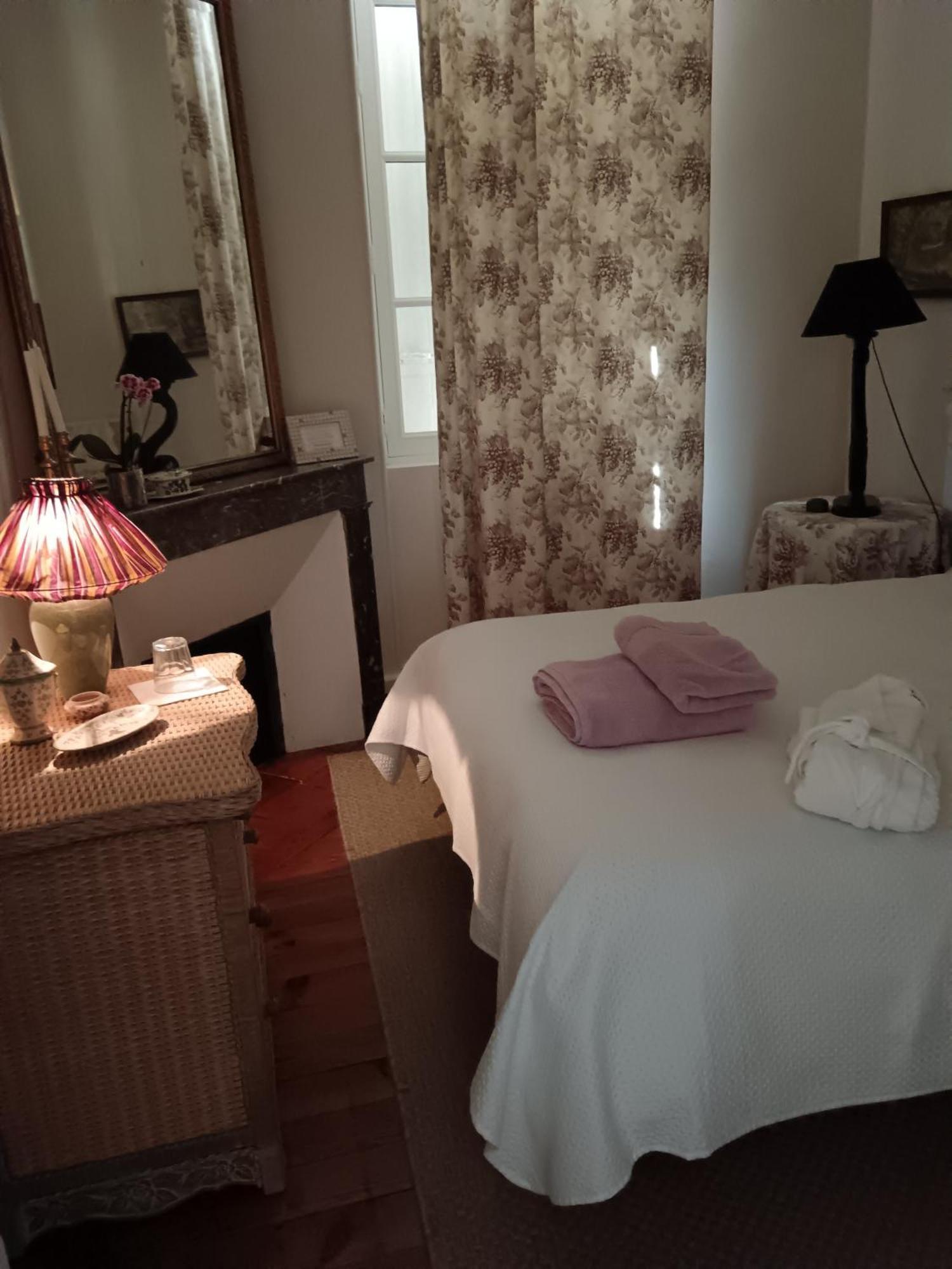 Castel La Bergerie Bed & Breakfast Laglorieuse Dış mekan fotoğraf