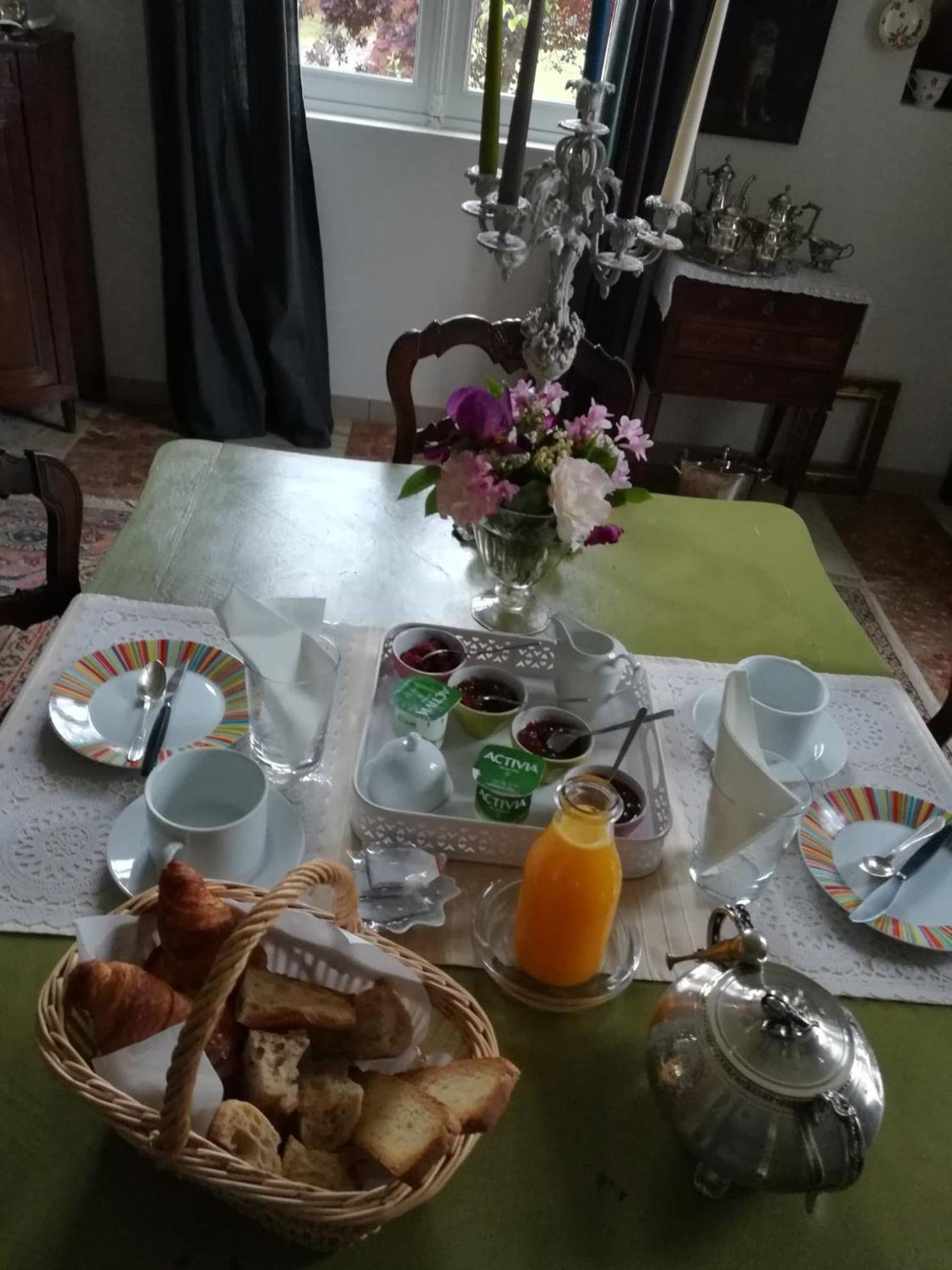 Castel La Bergerie Bed & Breakfast Laglorieuse Dış mekan fotoğraf
